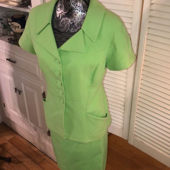 Christian Dior Skirt Suit - Picture 5 of 16